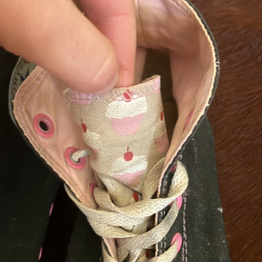 Custom Hightop Converse - Picture 7 of 8